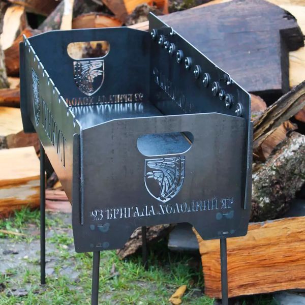 Мангал на довгих ніжках із вбудованою шашличницею та мотором на 10 шампурів 3 мм SP00280 фото