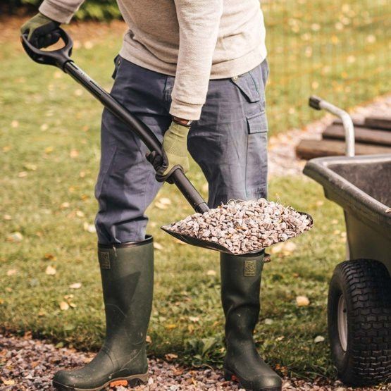Лопата совкова для бетону Fiskars Ergonomic Pro (1066713) 1066713 фото