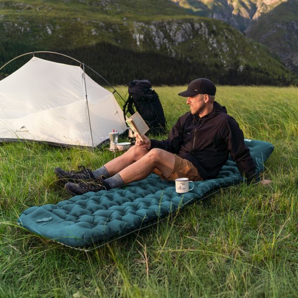 Матрац туристичний надувний двомісний Naturehike CNK2550WS019, 200х125х6.5 см, зелений із вбудованою помпою для надування 6977465869616 фото