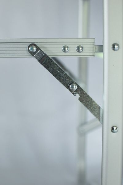 Стул Tramp директорский Delux со столом TRF-020 TRF-020 фото