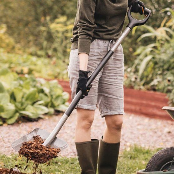 Лопата совкова Fiskars Ergonomic (1066712) 1066712 фото