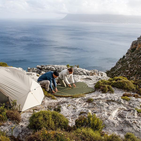 Матрас надувной сверхлегкий Naturehike CNH22DZ018, овальный, с мешком для надувания, 168 см, зеленый 6975641888581 фото