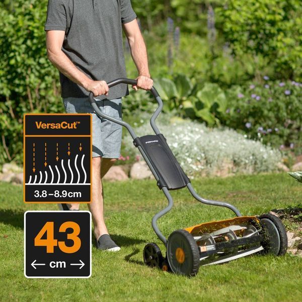 Механическая газонокосилка Fiskars StaySharp&trade; Plus Reel Mower 113872 (1015649) 1015649 фото