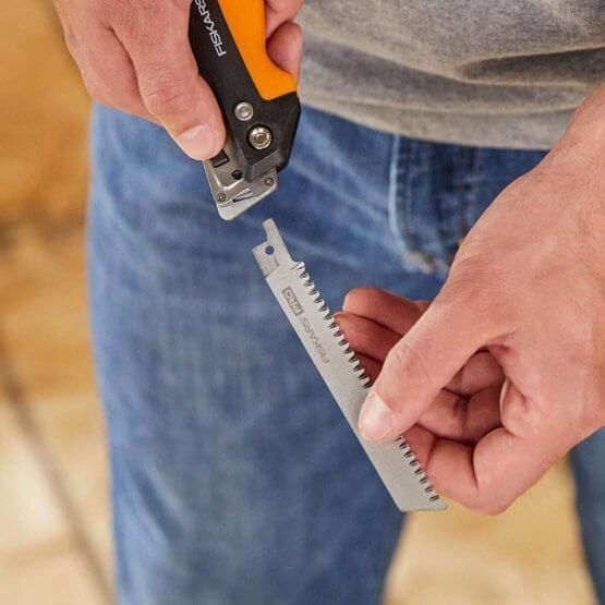 Пила універсальна складана 2 полотна (метал, дерево) Fiskars Pro PowerTooth 150 мм 13/24 TPI (1062934) 1062934 фото