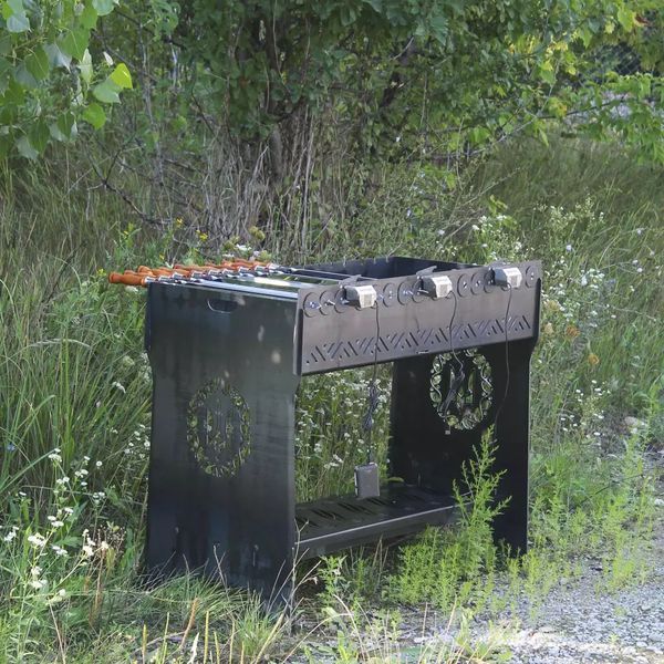 Мангал розбірний високий із вбудованою шашличницею і мотором на 16 шампурів SP00268 фото