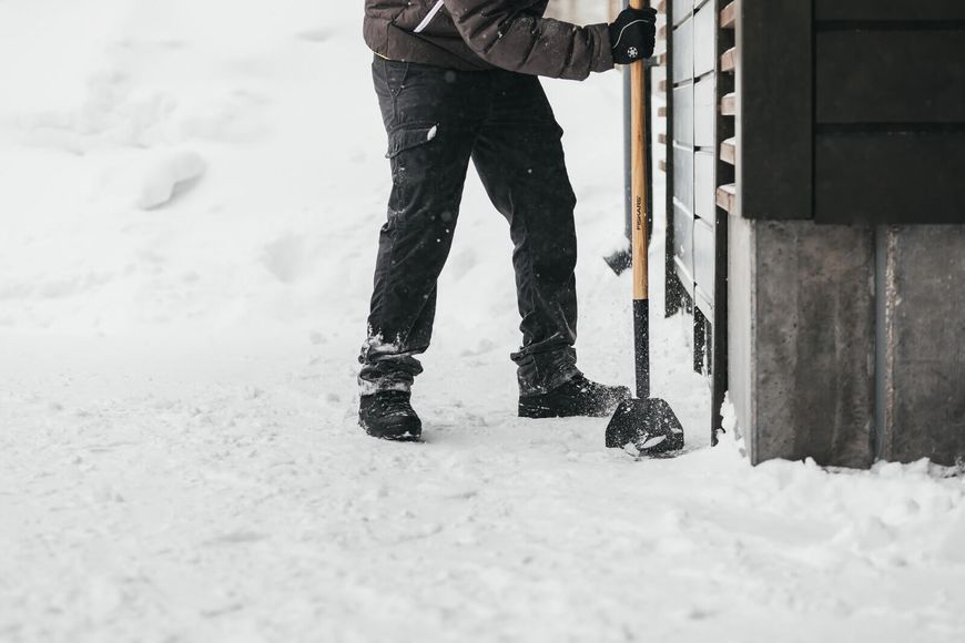 Скрепер-волокуша для уборки снега Fiskars SnowXpert 143021 (1003470) 1003470 фото
