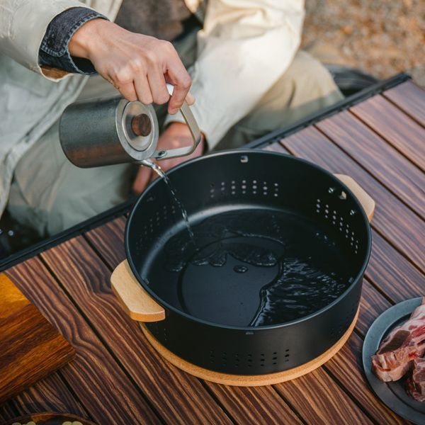 Настольная круглая печь с решеткой и сковородкой Naturehike CNK2550CF010, 36*32.6*12 см, хромированное железо 6977465869364 фото