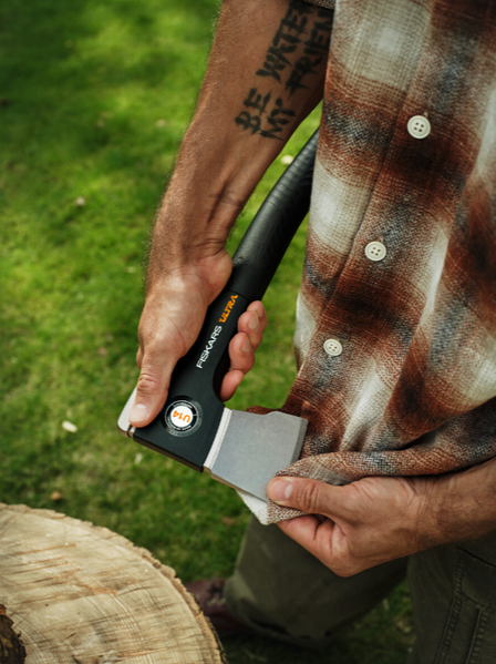 Топор универсальный Fiskars Ultra XU14 (1082130) 1082130 фото