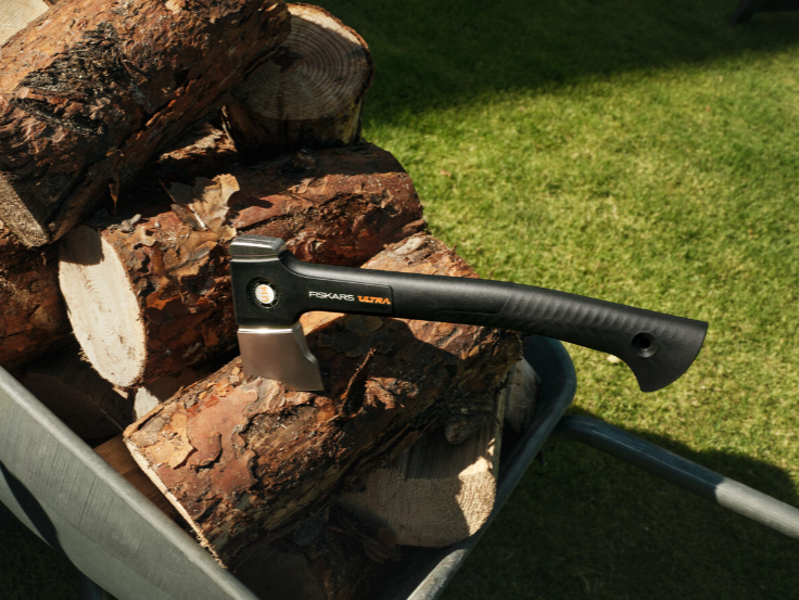 Топор универсальный Fiskars Ultra XU14 (1082130) 1082130 фото