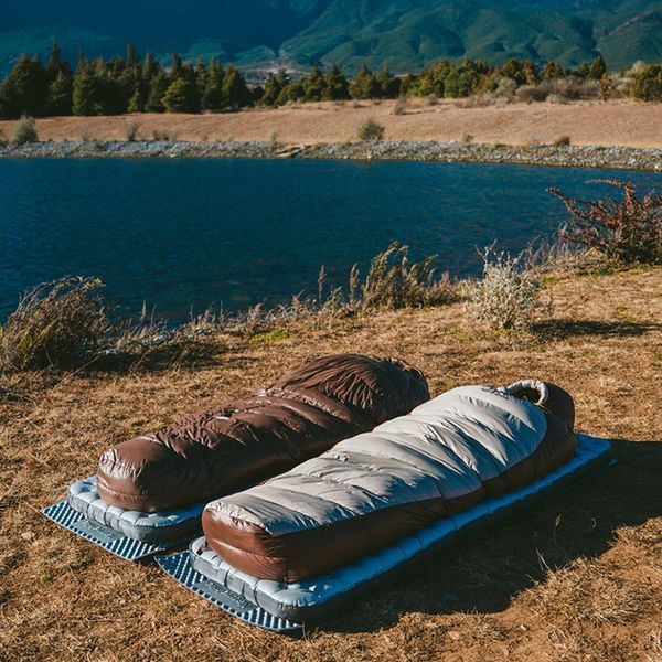 Спальник з натуральним пухом Naturehike Snowbird CNK2550WS014, p-р M, темно-коричневий 400 г 6927595784402 фото