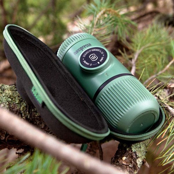 Портативна еспресо-кавоварка Wacaco Nanopresso зелена з чохлом, механічна, для меленої кави WNANOGREEN фото