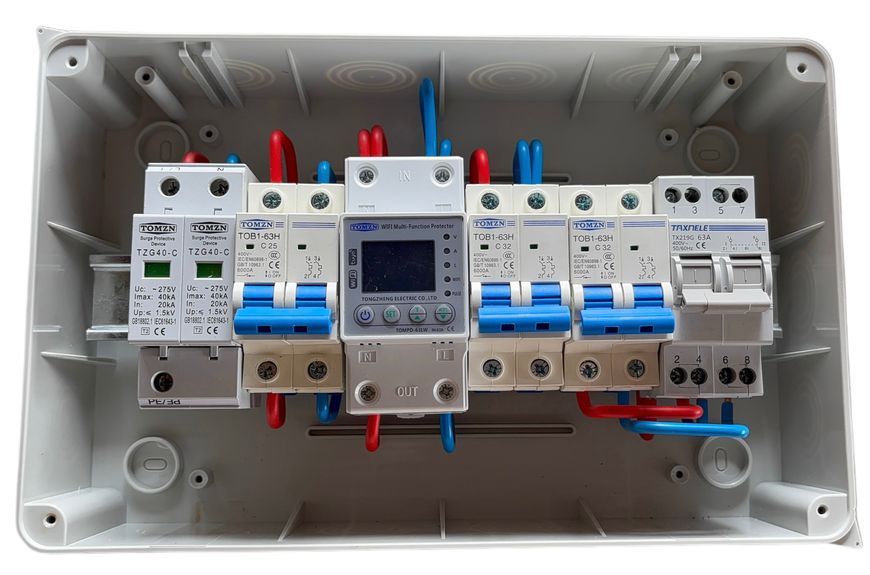 Щит захисту по змінному струму TOMZN/TAXNELE 1 фаза АС НТ IP65 щит.35 фото