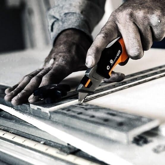 Складной нож Fiskars Pro CarbonMax&trade; (1027224) 1027224 фото