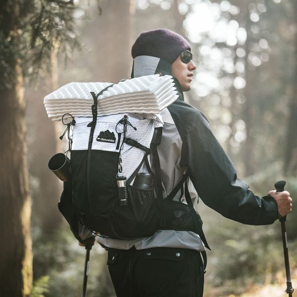 Рюкзак туристичний Naturehike Helium CNK2300016, 30+5 л, білий 6976507663311 фото
