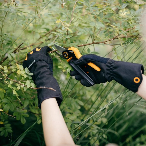 Рукавички для догляду за чагарниками Fiskars (10) 1071153 1071153 фото