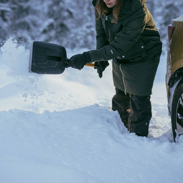 Автомобильная лопата Fiskars Plus (1079857) 1079857 фото