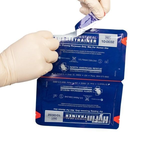 Тренировочные окклюзионные наклейки HyFin Vent Chest Seal Twin Pack двойная упаковка арт.818 фото