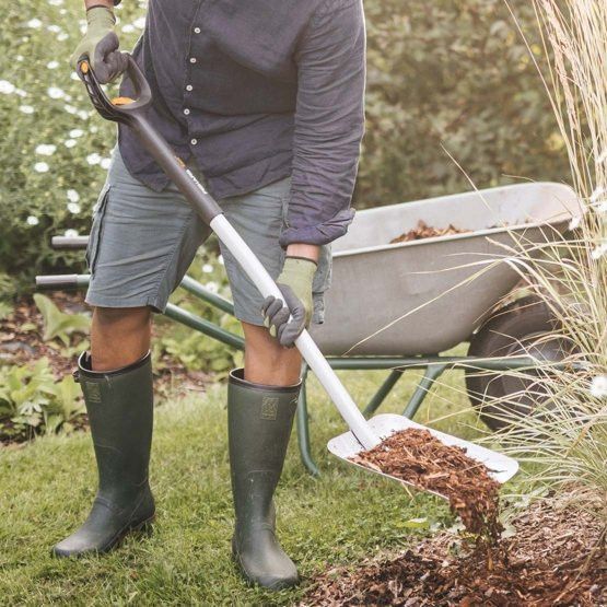 Телескопическая совковая лопата Fiskars Xact (1066734) 1066734 фото